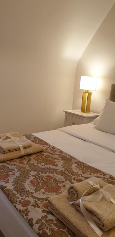 Crown Roads Bed & Breakfast Le Faouët Екстериор снимка