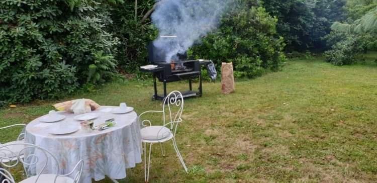 Crown Roads Bed & Breakfast Le Faouët Екстериор снимка