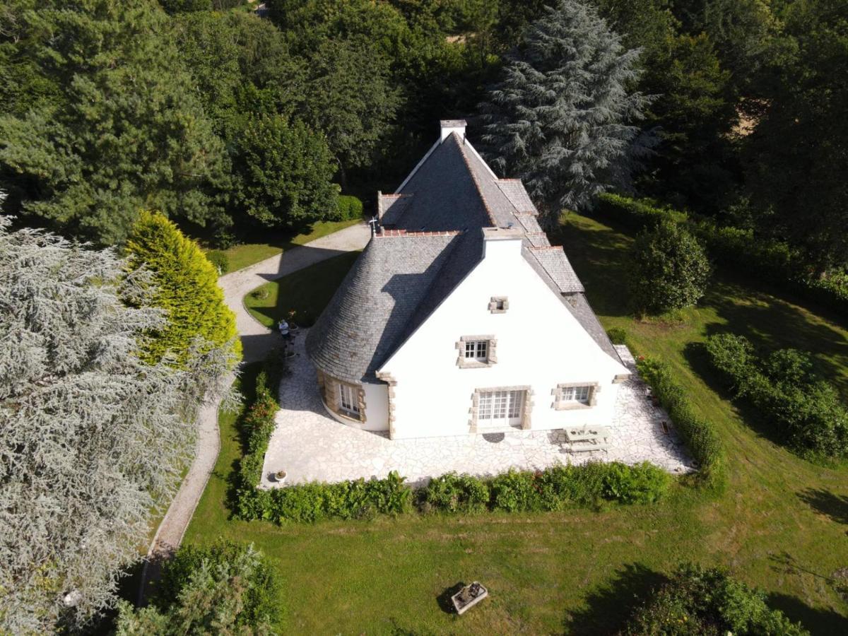 Crown Roads Bed & Breakfast Le Faouët Екстериор снимка