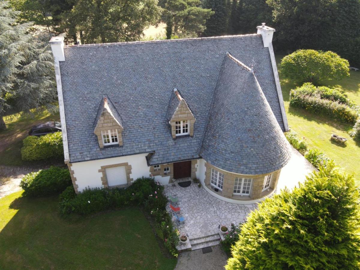 Crown Roads Bed & Breakfast Le Faouët Екстериор снимка